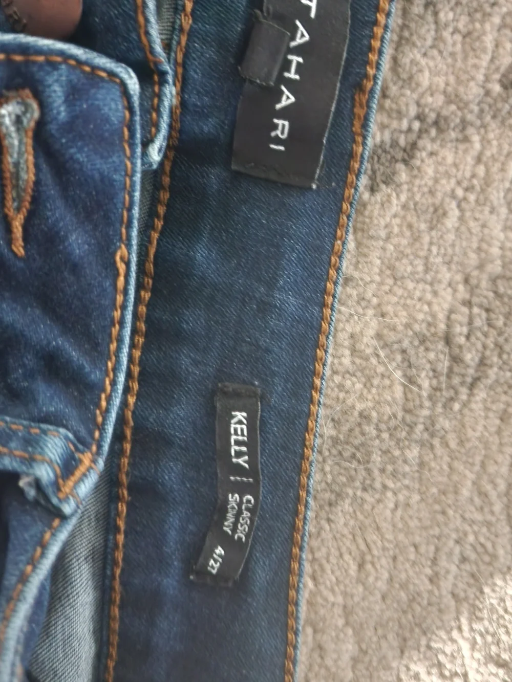 Michael Kors Skinny Jeans - Dark Blue Denim - Picture 4 of 16